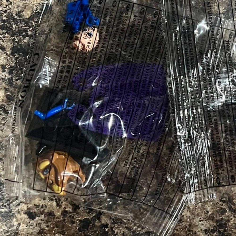 $2 BUILDING BLOCK MINIFIGURE. NEW IN PLASTIC. $2 WITH ANY $10 order or more - Picture 5 of 5